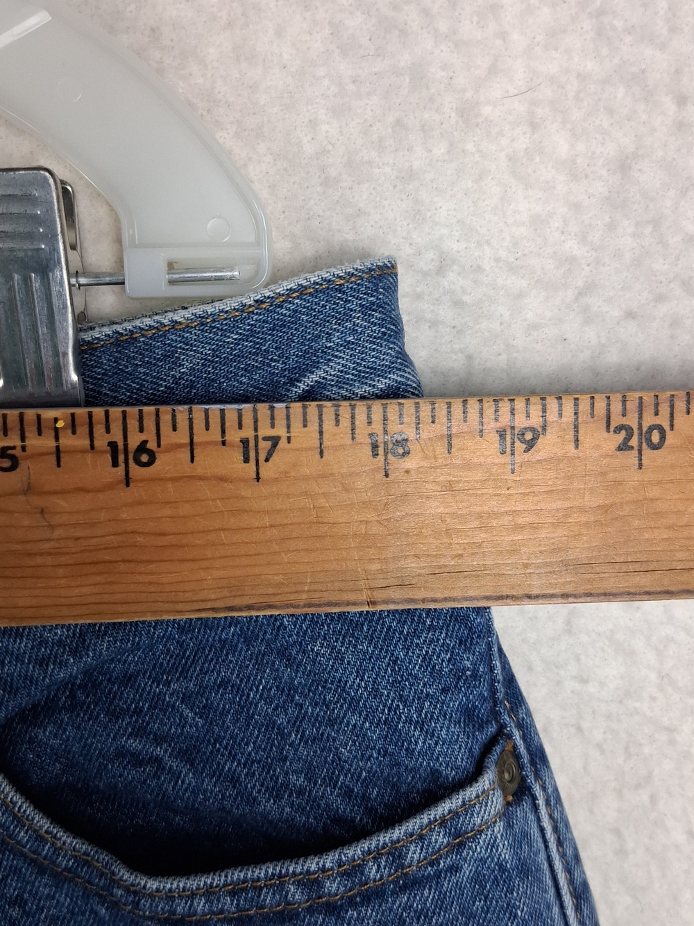 90s Vintage Eddie Bauer Womens 20 NWT Blue Denim Jeans High Rise Loose Fit Mom - Picture 13 of 16